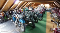 /album/fotogalerie-muzeum-historickych-vozidel-stara-zemedelska-technika-a-selska-jizba-v-porezanech-u-tyna-nad-vltavou/prijdte-se-podivat-do-tretiho-nadzemniho-podlazi-kde-jsou-vystavene-motocykly-jpg1/